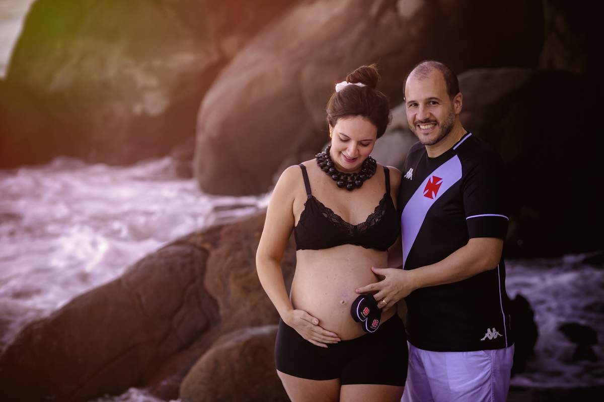 casal vascaíno-book de gestante-externo-praia rj