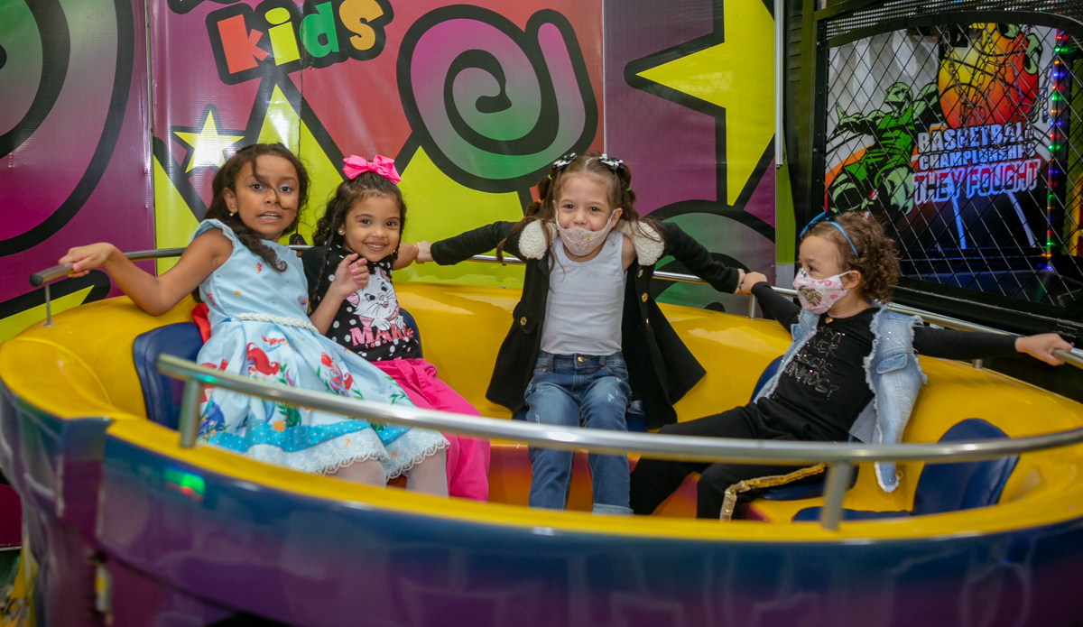 CT SUPER INFANTIL super brinquedo gira gira em CT SUPER INFANTIL