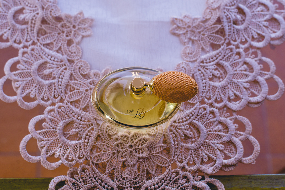 perfume detalhes makin-Of-Fotógrafop de casamento-rjMont Sonhos Festas e Eventos