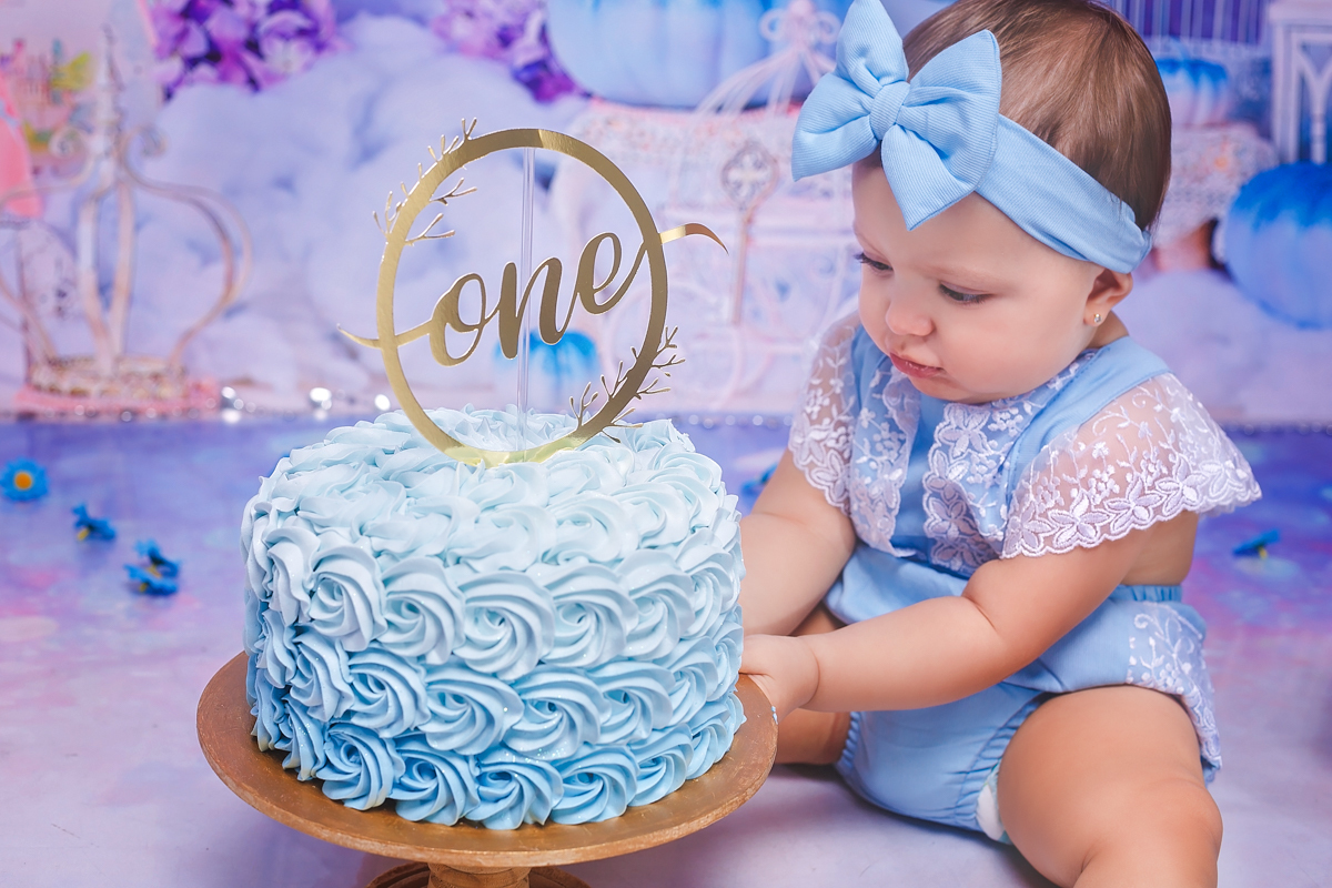 smash the cake-1 aninho da Renata-cinderela-fotografia em estúdio