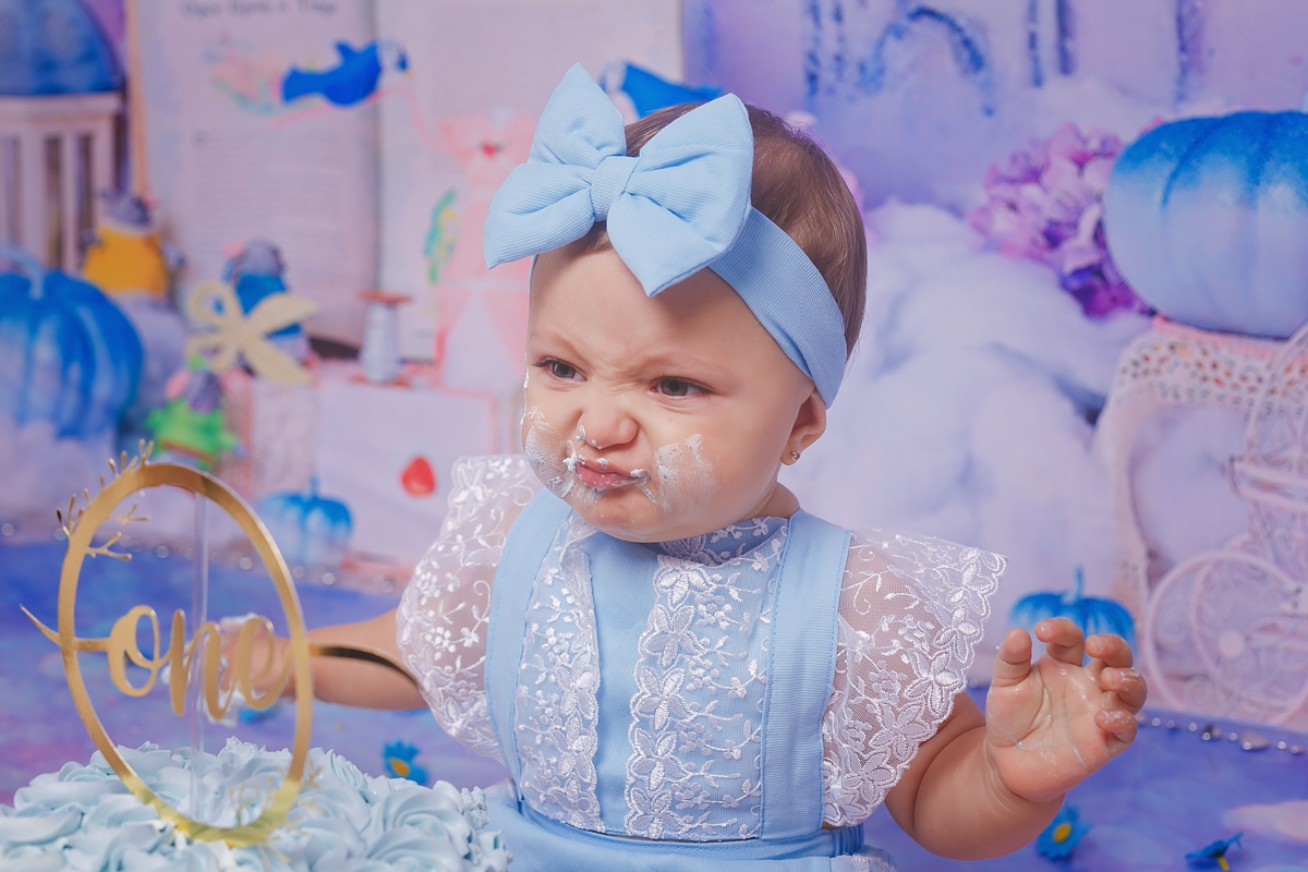 smash the cake-1 aninho da Renata-cinderela-fotografia em estúdio