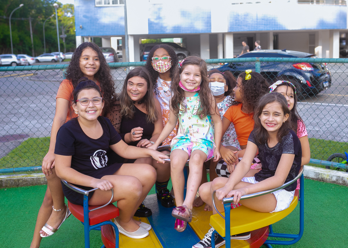 amigas no aniversário Joana Maria em salão-Vila Militar RJ