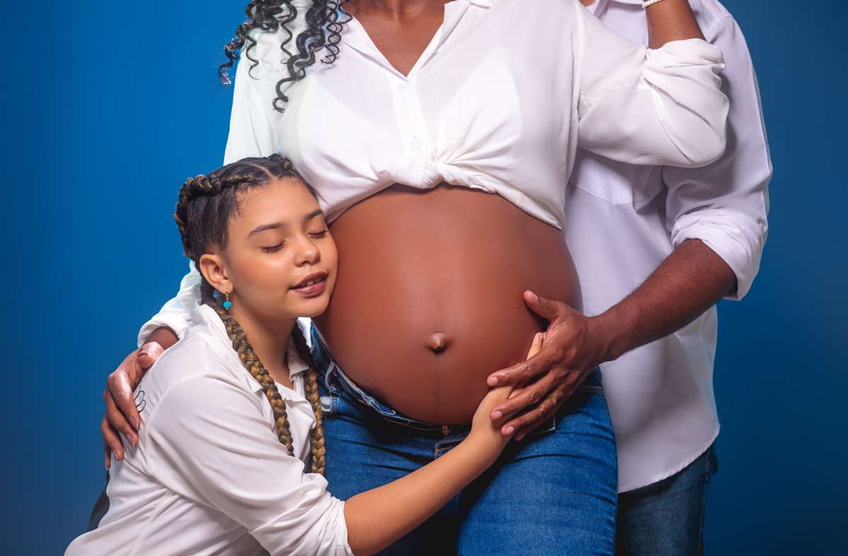 book fotográfico de gestante em estúdio- a espera de bruna