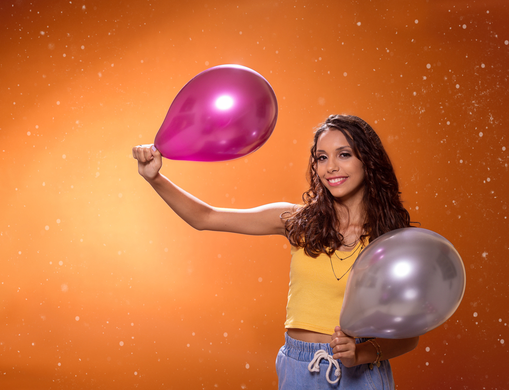 Camila Knupp debutante em seu book fotográfico em estúdio-rj