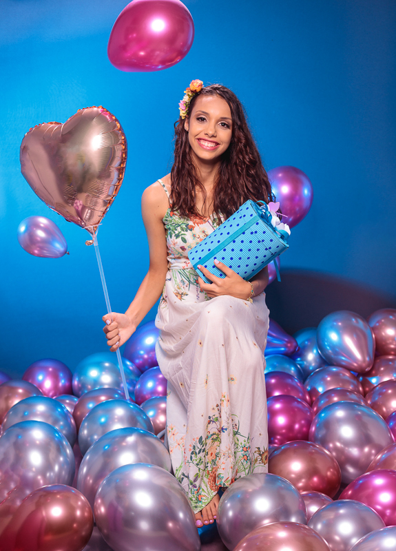 ensaio com balões metálicos em estúdio-rj