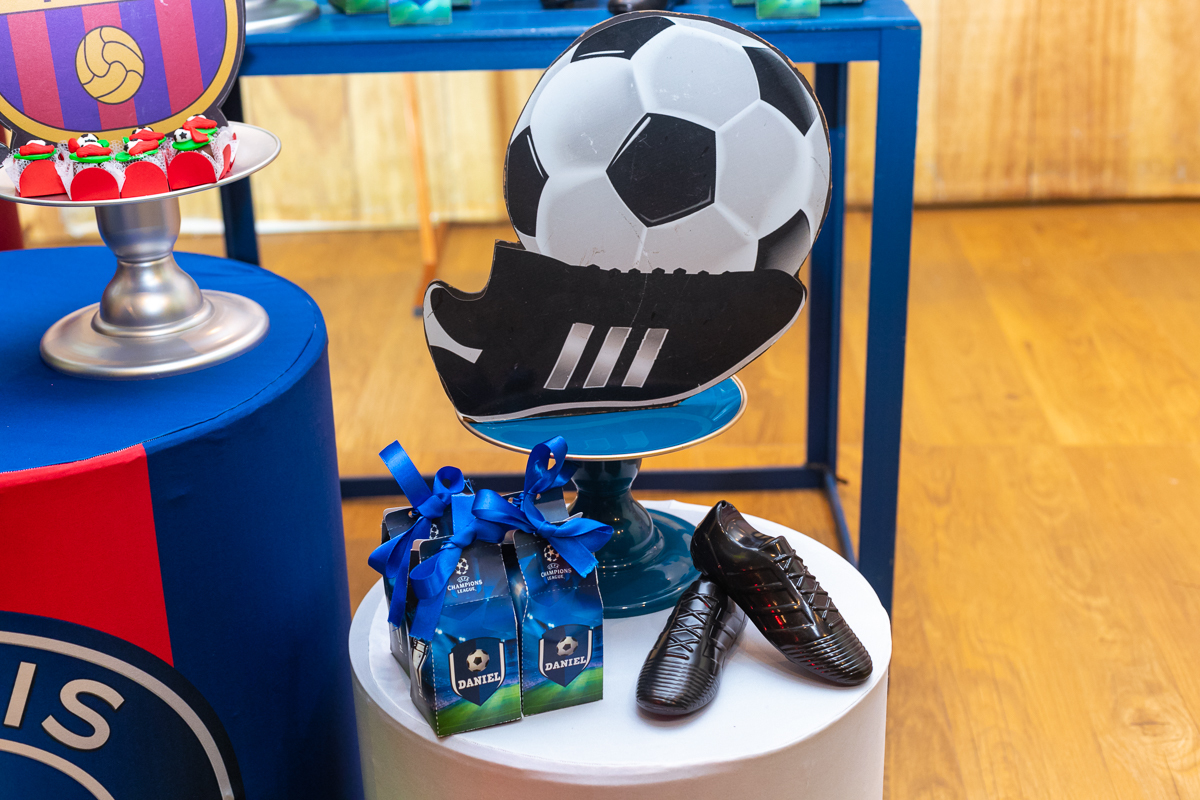 Decoração mesa temática-futebol aniversário Daniel em Casa de Festas brincadeira é coisas é séria- Freguesia RJ