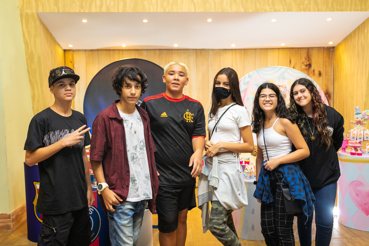 feste dois irmãos com idades diferentes-rj