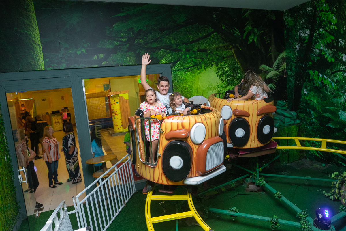 trenzinho-diversão-festa infantil-fotografia-casa de festa brincadeira é coisa séria-freguesia-rj