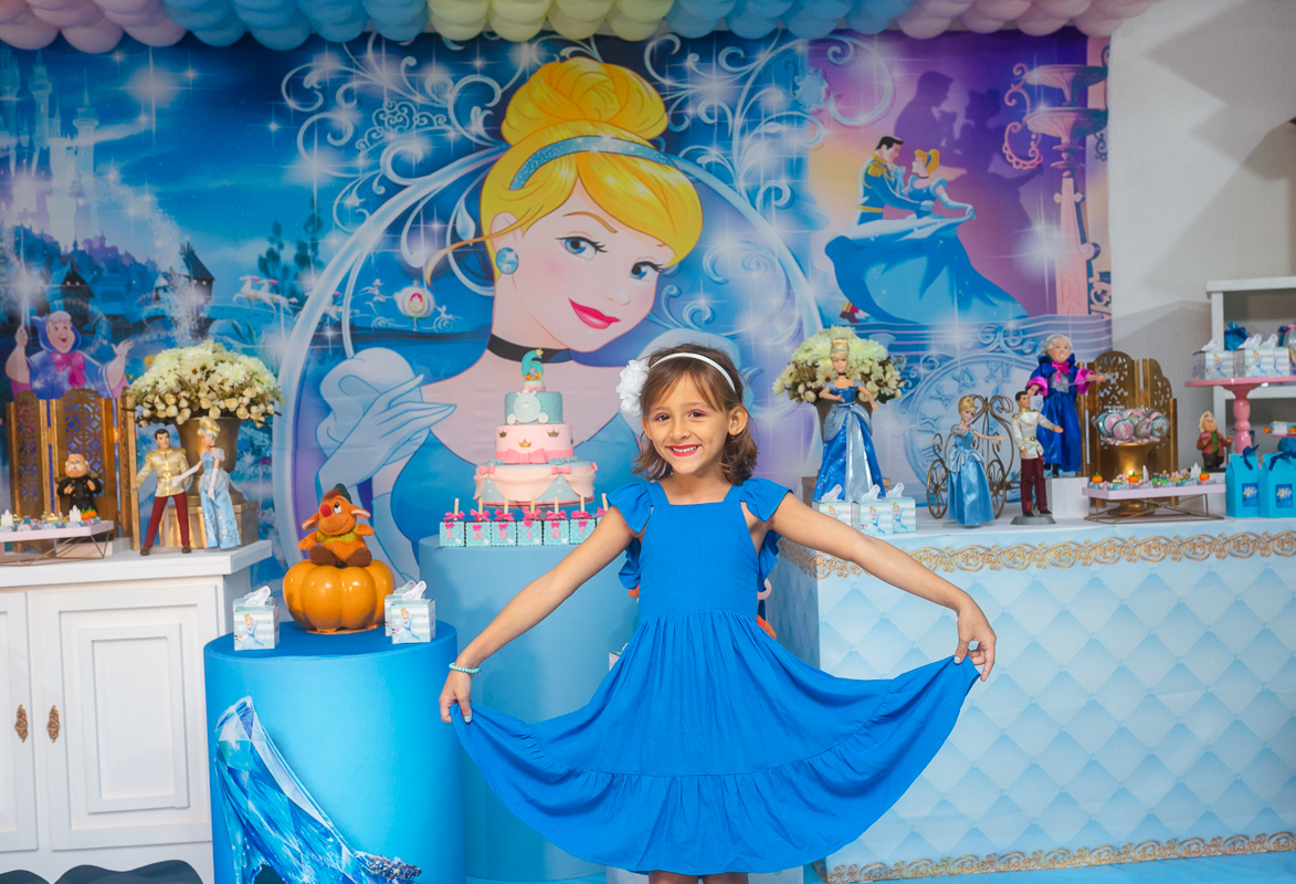 aniversário 5 anos-Lavínia-Cinderela-Uau Kids-taquara-rj