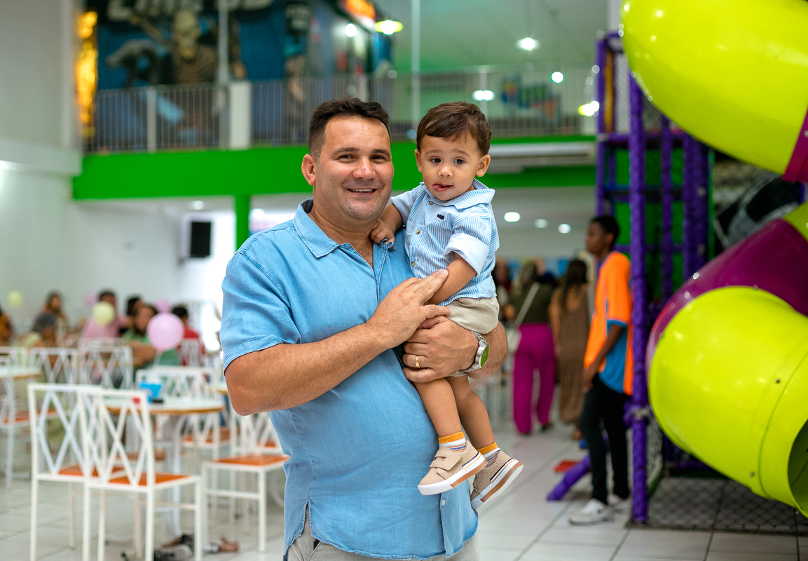fotografia de família-aniversário de 5 anos da Lavínia-Cinderela-casa de festa-uau kids-taquara