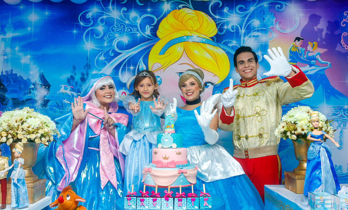 personagens vivos-príncipe e fada madrinha-cinderela-festa infantis-fotografia-5 anos da Lavínia- Casa de festas