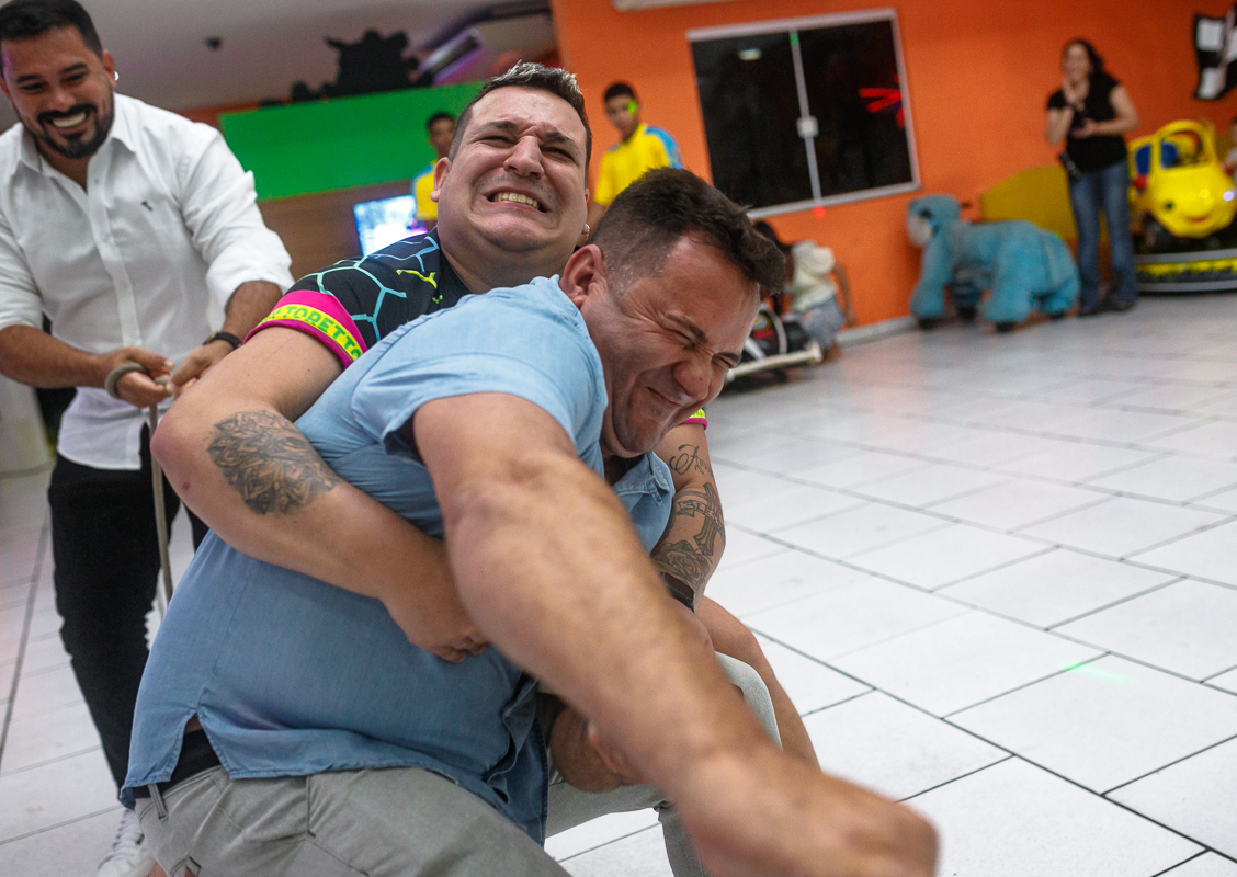 cabo de guerra-diversão animação-fotografia festas infantis-uau kids-taquara