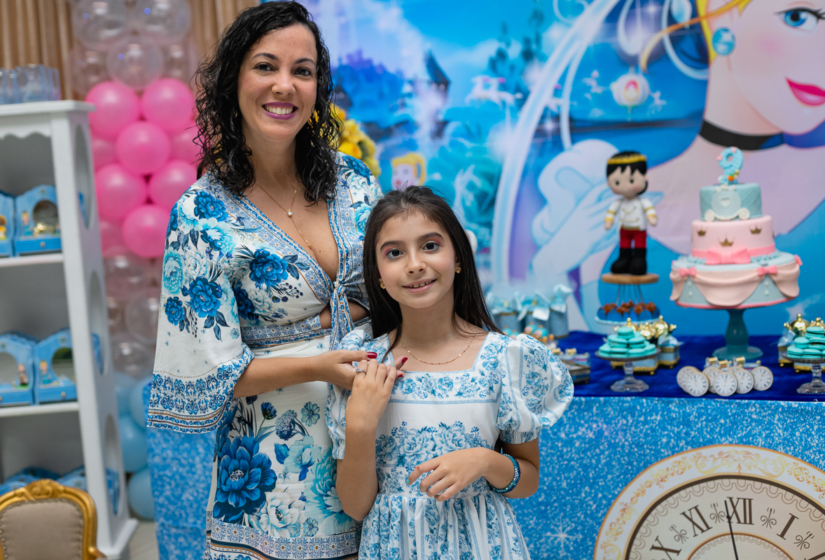 Festa Temática Cinderela Decoração em Casa de Festas Mundo Colorido-Taquara-rj