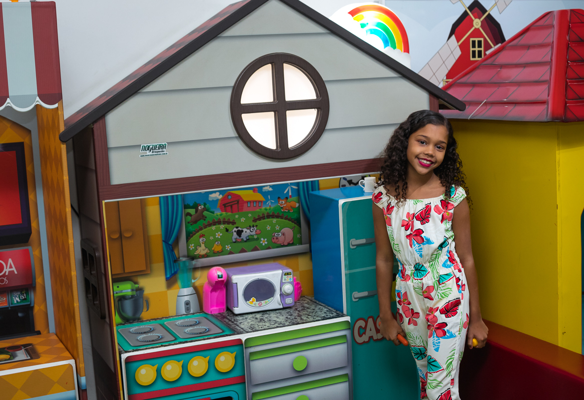 brincadeiras-casa de bonecas-animação-festa 9 anos maria clara-casa de festa mundo colorido-taquara