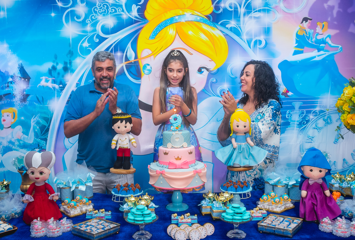 mesa-decoração-bolo tema cinderela=casa de festa mundo dos sonhos-taquara rj