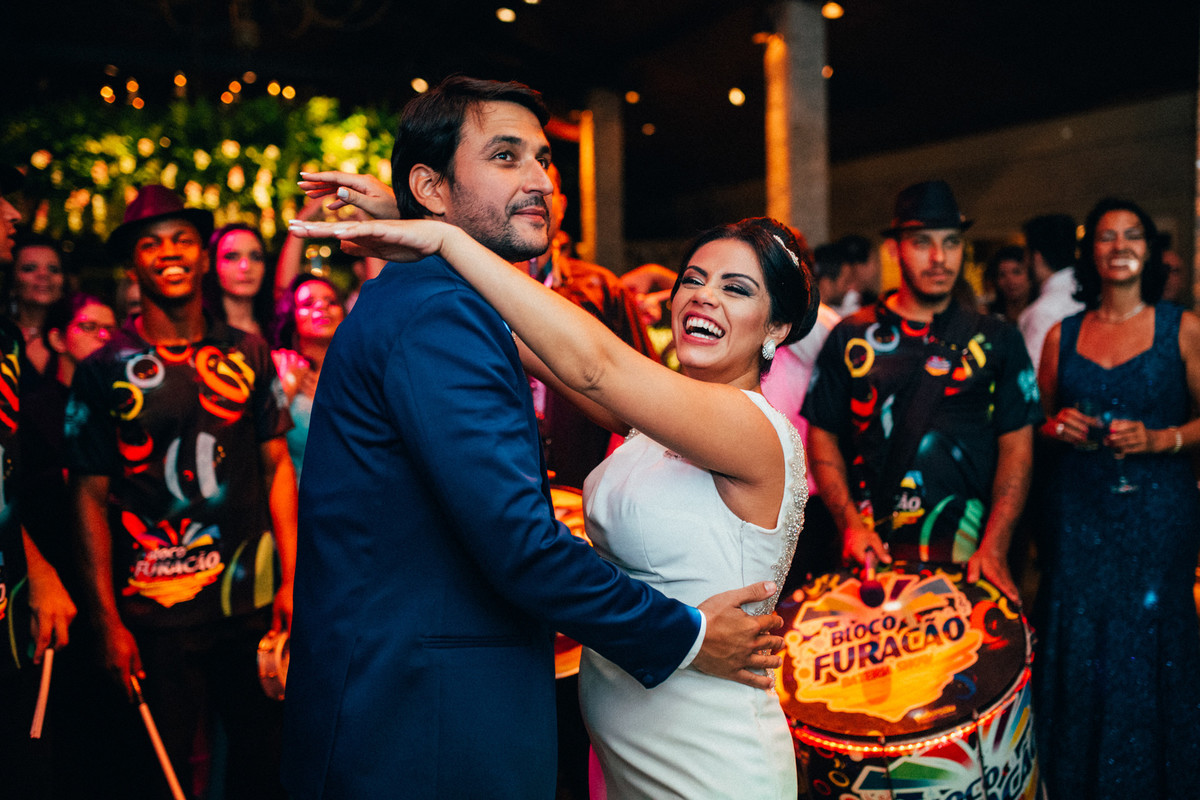 Noivos Dançando