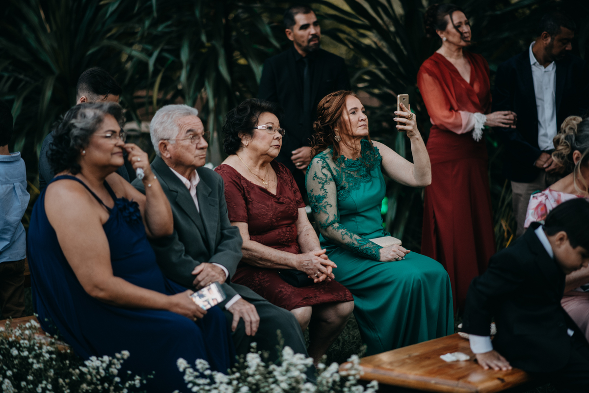Convidados tirando fotos