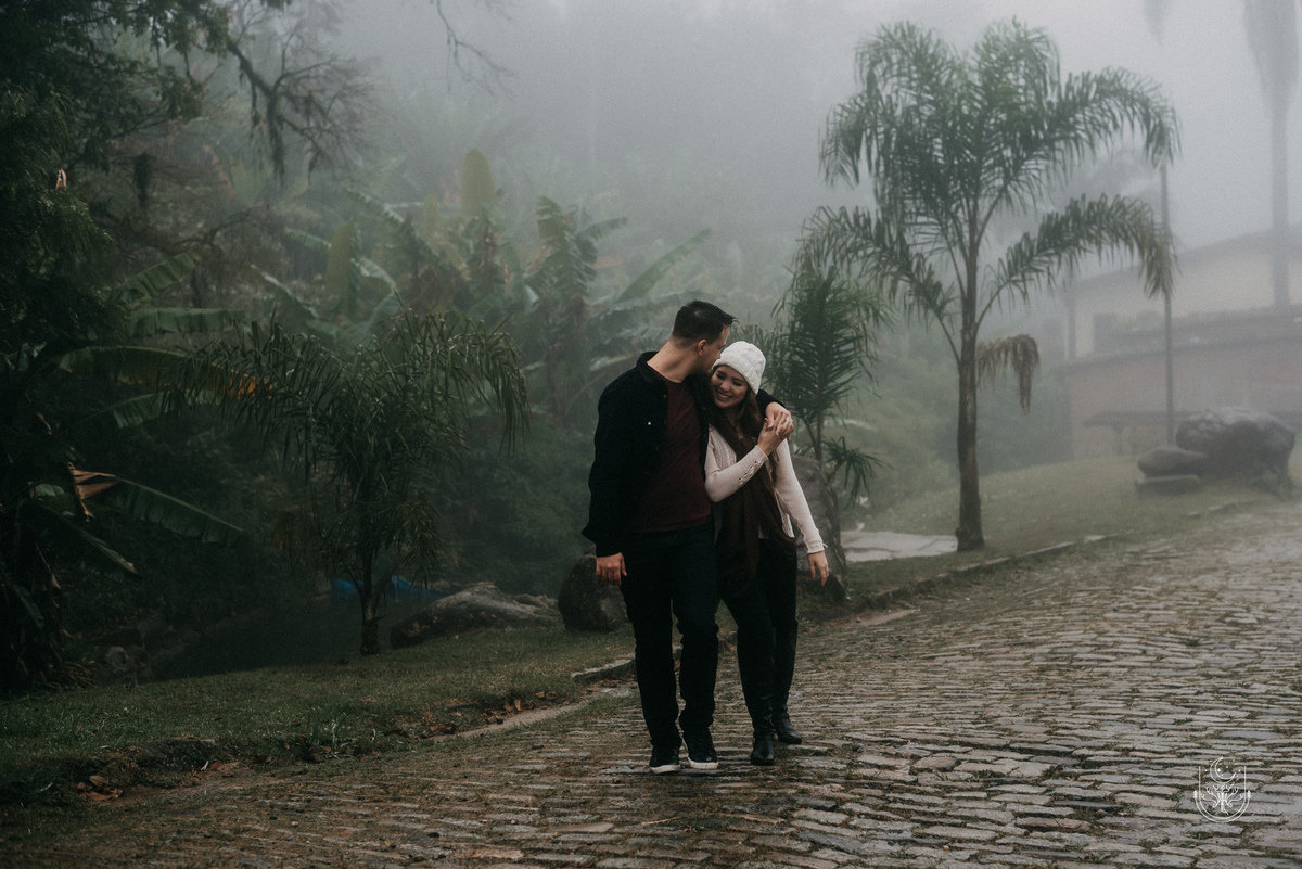 Noivos se divertindo