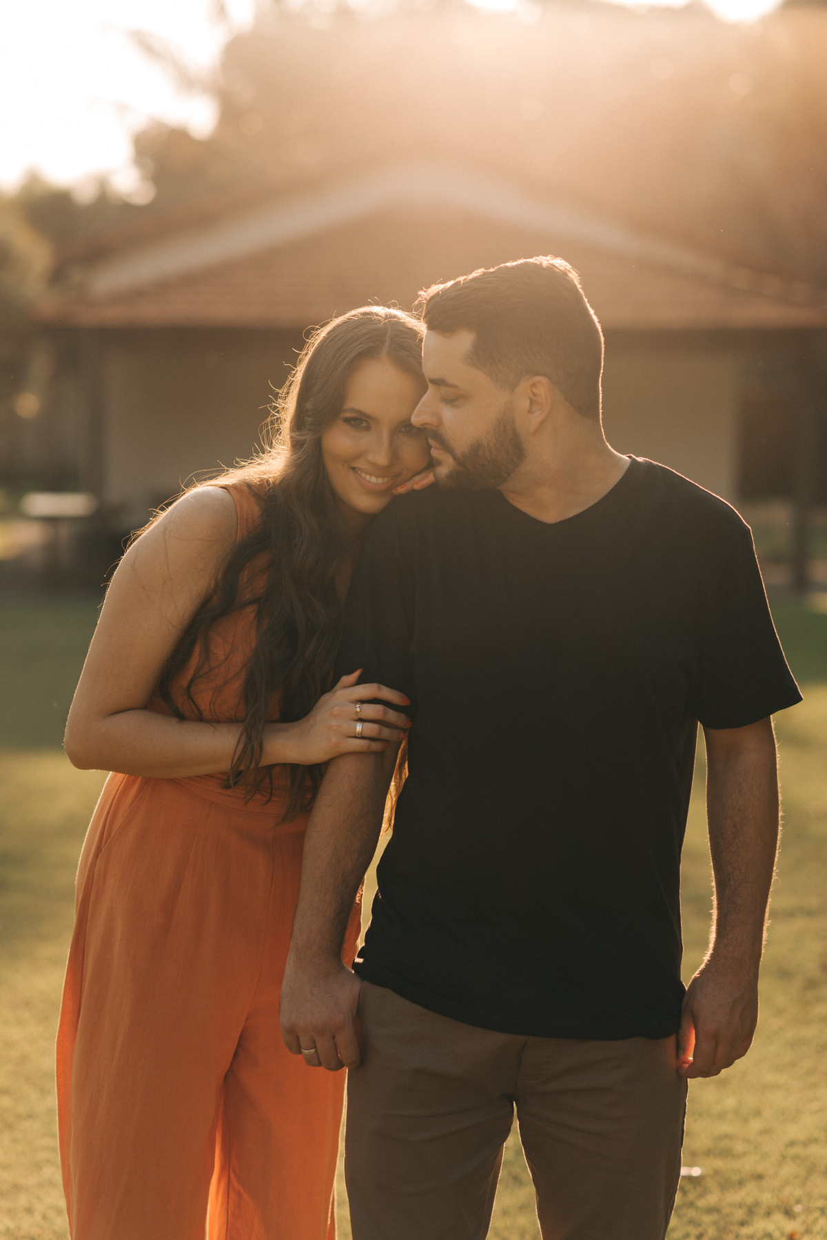 noivos no por de sol