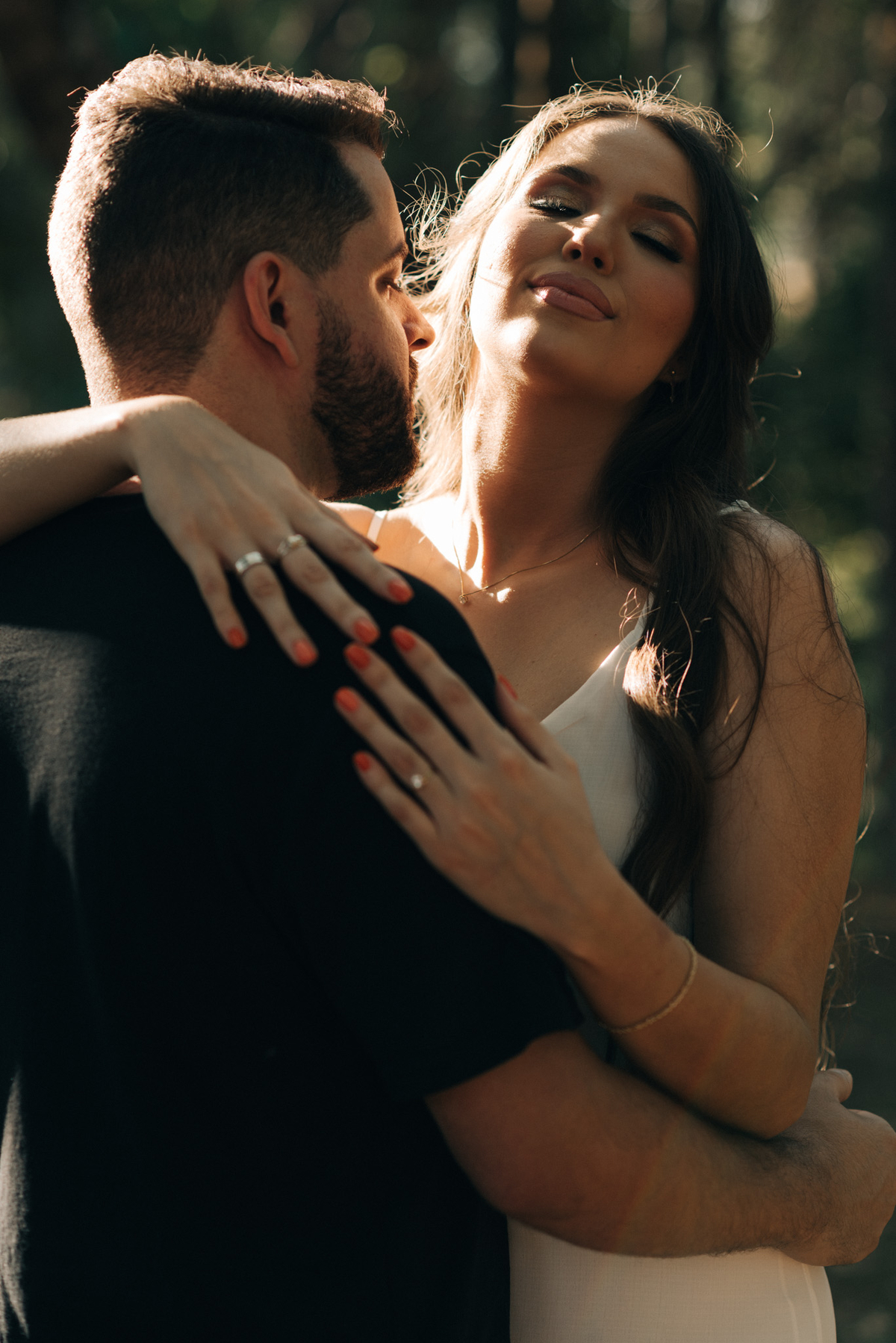 noivos no por do sol