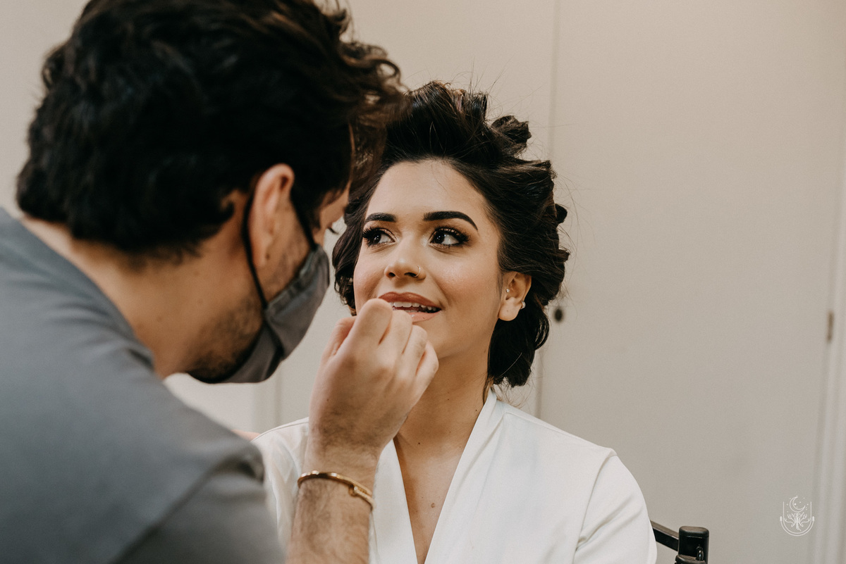 noiva passando baton