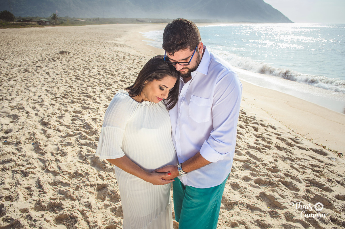 Ensaio Gestante - sessão gestante - na praia - Rio de Janeiro , RJ - Thaís Camara fotografia