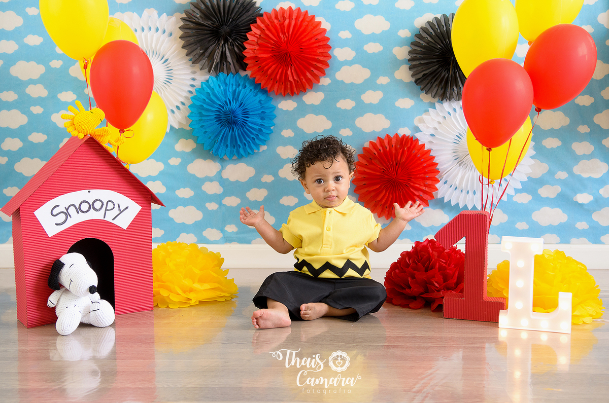 Cake Smash - Smash the cake - Snoopy - ensaio com bolo - Rio de Janeiro, RJ - Thaís Camara Fotografia