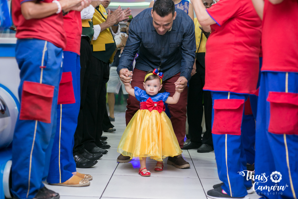 Foto de festa, cobertura de festa, cobertura fotográfica infantil, festa infantil rj thais camara, tia thais, fotografo rio de janeiro, fotografo zona oeste rj, festa branca de neve, festa da disney, festa princesas, festa em casa, festa no play