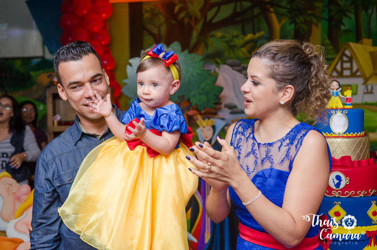 Foto de festa, cobertura de festa, cobertura fotográfica infantil, festa infantil rj thais camara, tia thais, fotografo rio de janeiro, fotografo zona oeste rj, festa branca de neve, festa da disney, festa princesas, festa em casa, festa no play