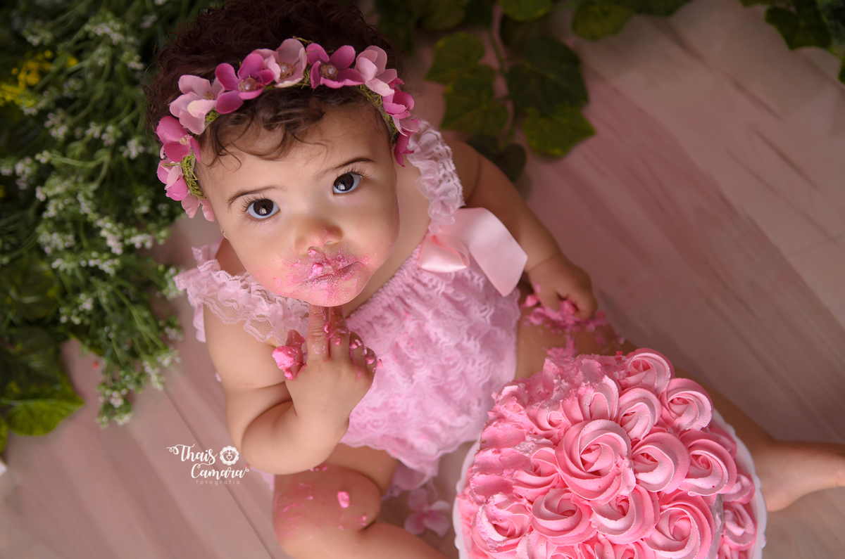 Cake Smash, Smash the cake, Jardim encantado, jardim de fadas, jardim de borboletas, ensaio floral, Ensaio flores, Book com bolo rj, Ensaio infantil RJ, Thais Camara, 2019