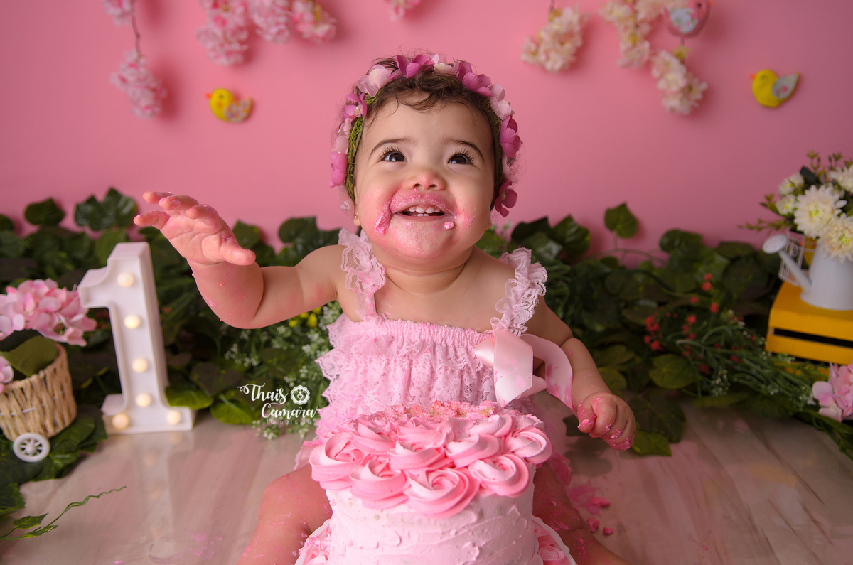 Cake Smash, Smash the cake, Jardim encantado, jardim de fadas, jardim de borboletas, ensaio floral, Ensaio flores, Book com bolo rj, Ensaio infantil RJ, Thais Camara, 2019