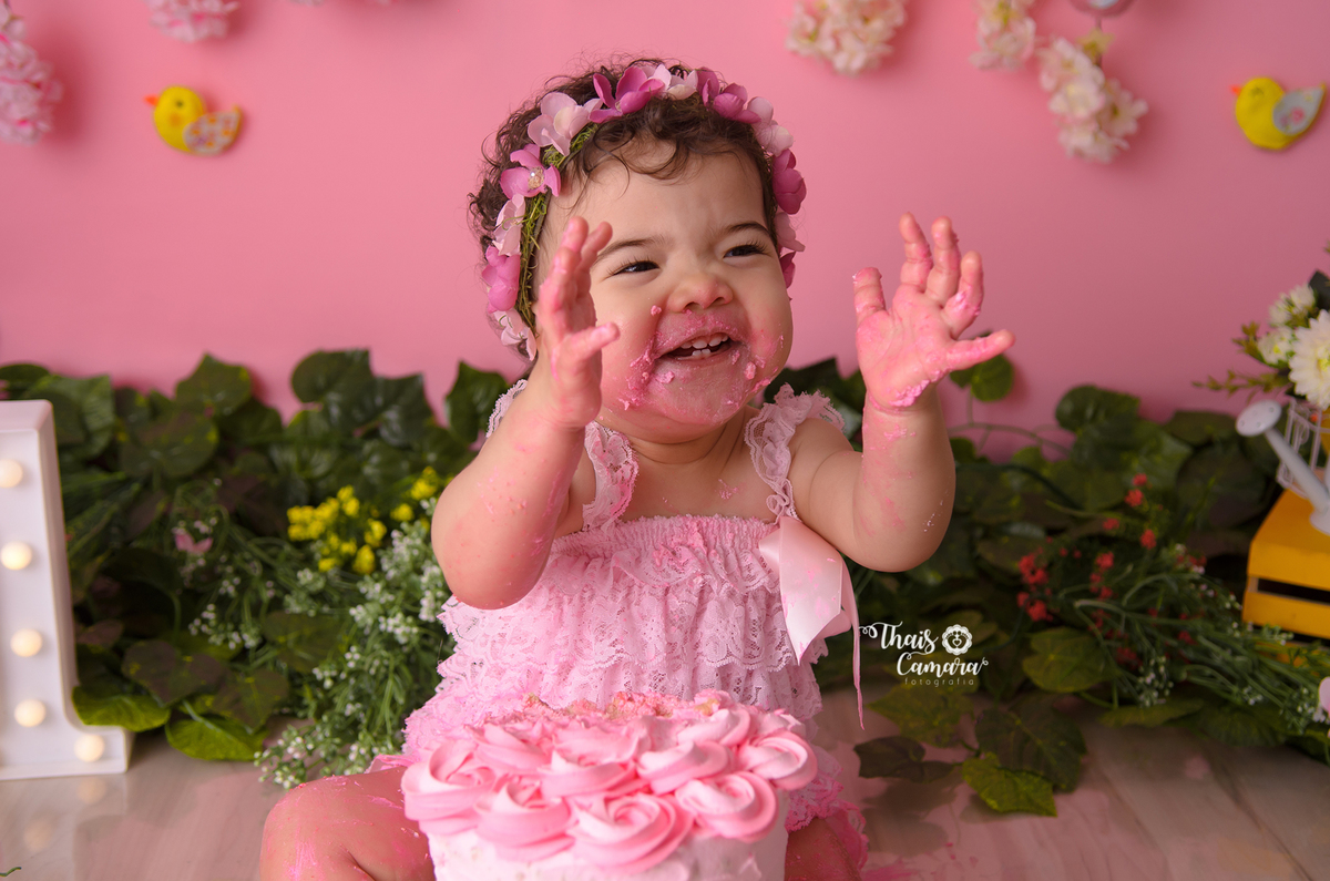 Cake Smash, Smash the cake, Jardim encantado, jardim de fadas, jardim de borboletas, ensaio floral, Ensaio flores, Book com bolo rj, Ensaio infantil RJ, Thais Camara, 2019