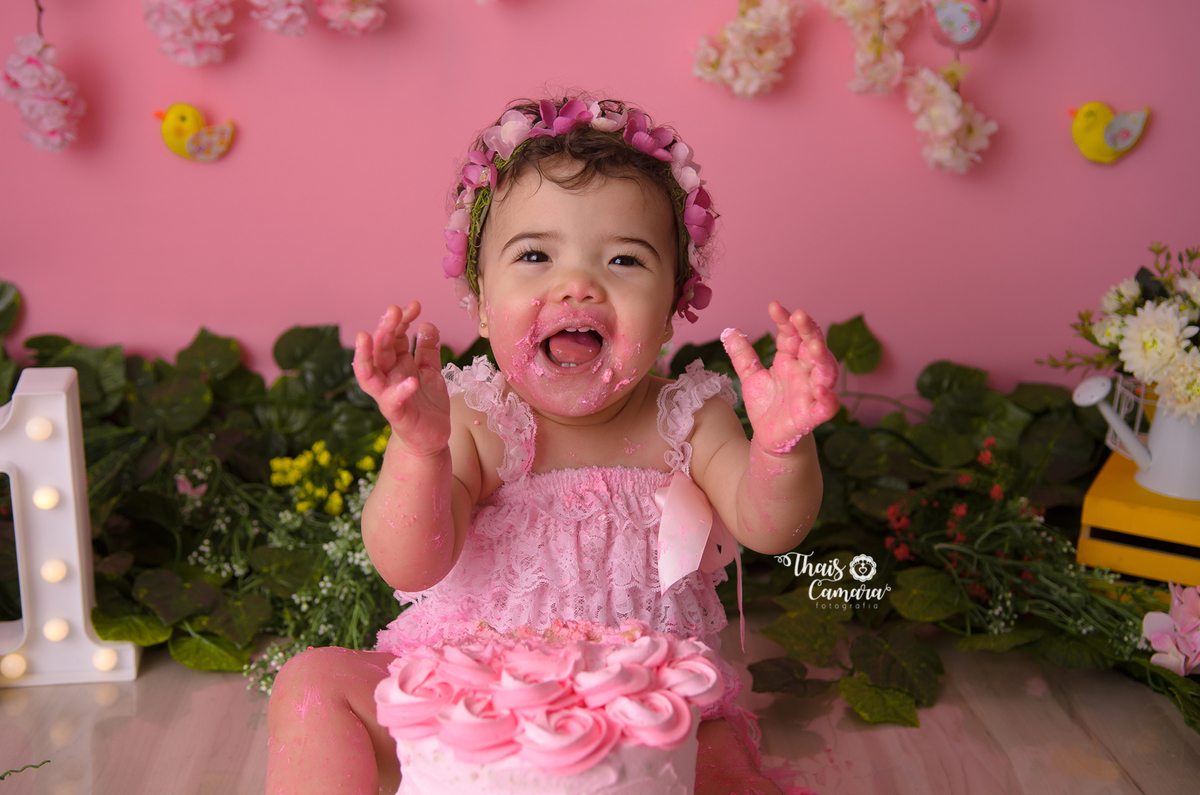 Cake Smash, Smash the cake, Jardim encantado, jardim de fadas, jardim de borboletas, ensaio floral, Ensaio flores, Book com bolo rj, Ensaio infantil RJ, Thais Camara, 2019