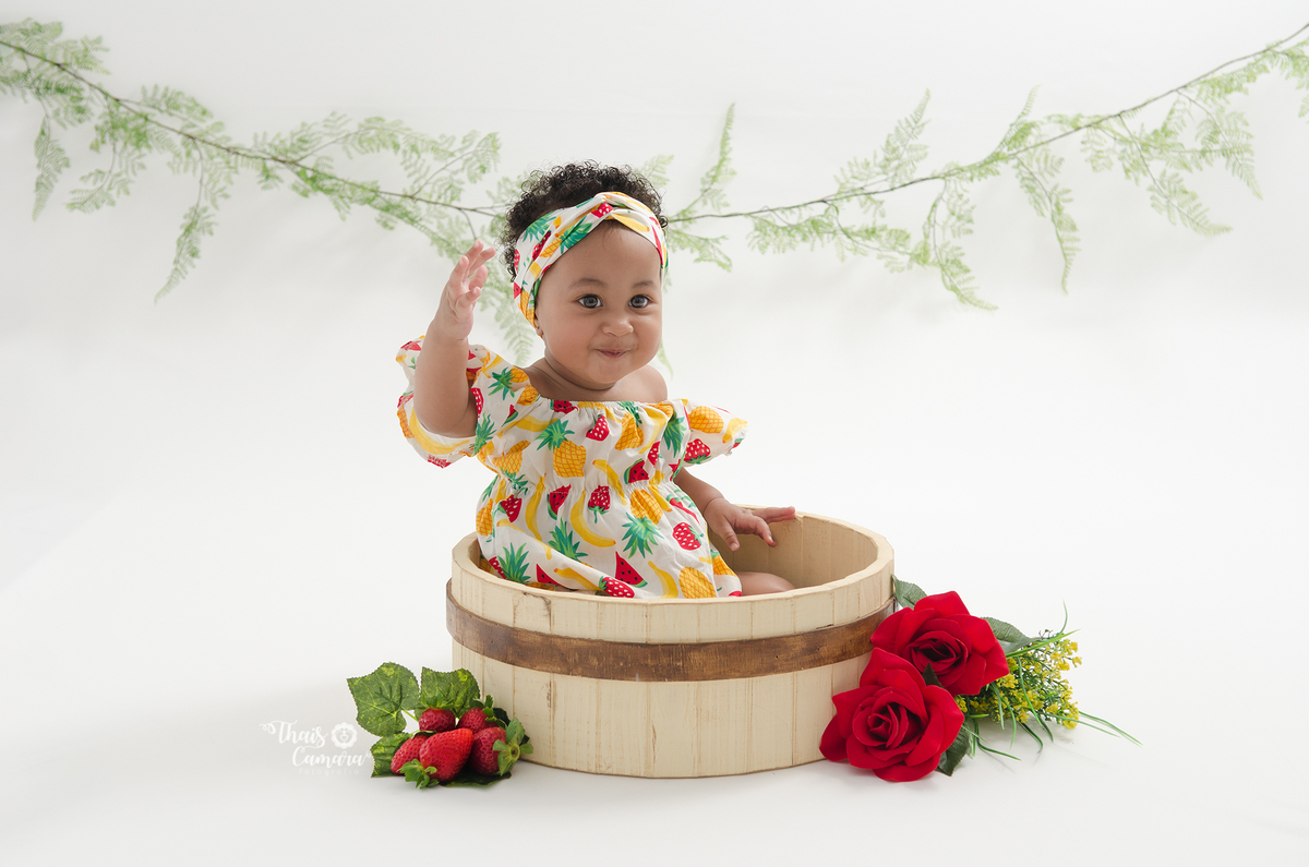 ensaio menina, banho de leite, acompanhamento trimestral, acompanhamento mensal, foto mensal, book mensal, book infantil, ensaio frutinhas menino, ensaio frutinhas, book frutinhas, baby milkbath, banho de leite infantil, estúdio em campo grande rj