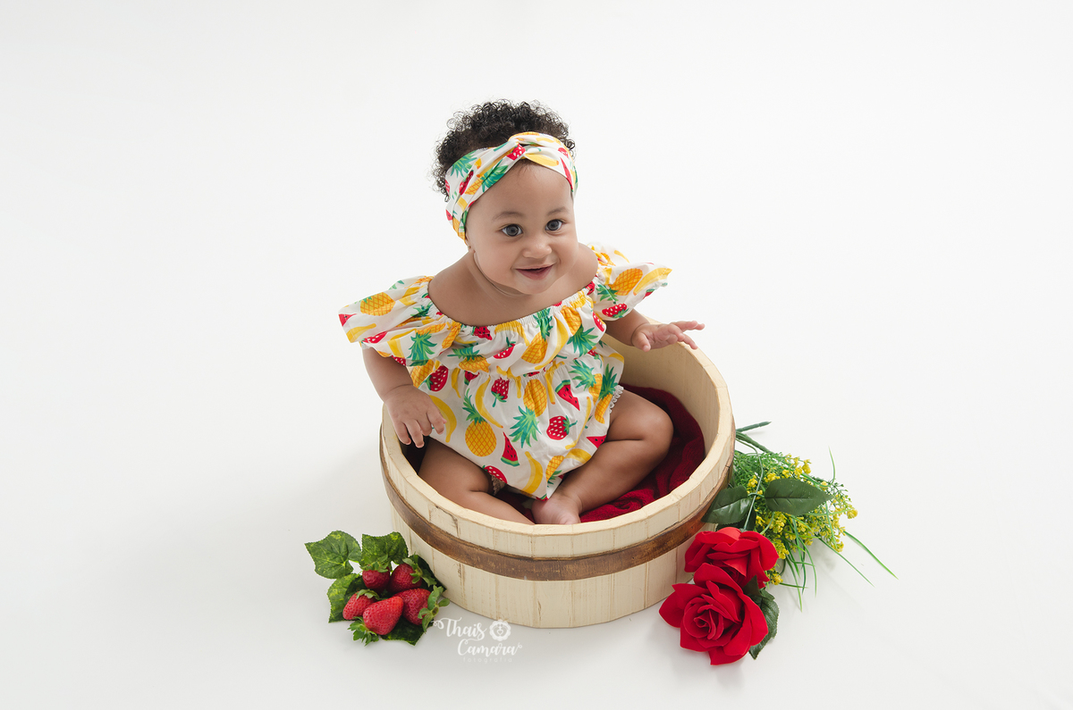 ensaio menina, banho de leite, acompanhamento trimestral, acompanhamento mensal, foto mensal, book mensal, book infantil, ensaio frutinhas menino, ensaio frutinhas, book frutinhas, baby milkbath, banho de leite infantil, estúdio em campo grande rj