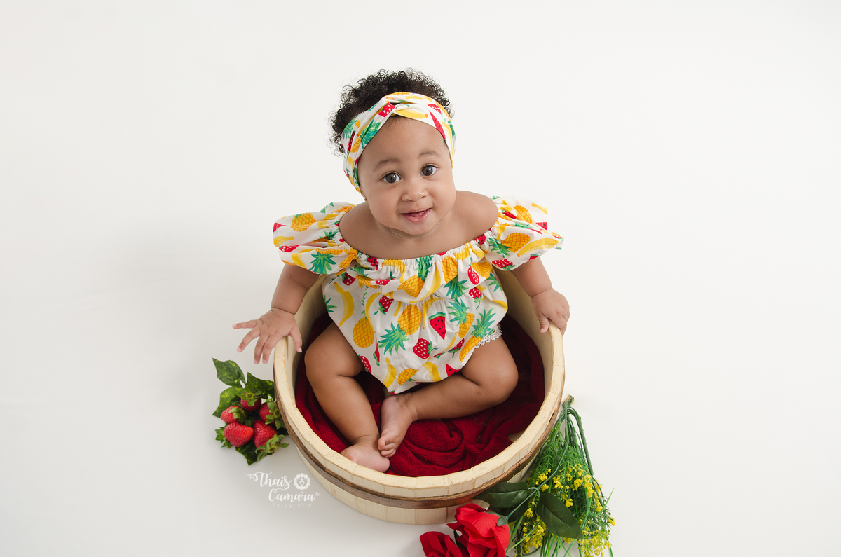 ensaio menina, banho de leite, acompanhamento trimestral, acompanhamento mensal, foto mensal, book mensal, book infantil, ensaio frutinhas menino, ensaio frutinhas, book frutinhas, baby milkbath, banho de leite infantil, estúdio em campo grande rj