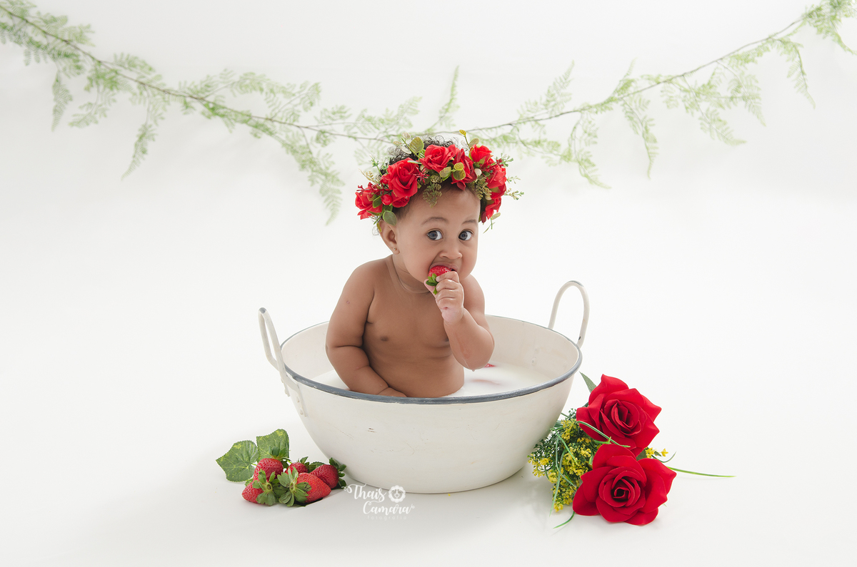 ensaio menina, banho de leite, acompanhamento trimestral, acompanhamento mensal, foto mensal, book mensal, book infantil, ensaio frutinhas menino, ensaio frutinhas, book frutinhas, baby milkbath, banho de leite infantil, estúdio em campo grande rj