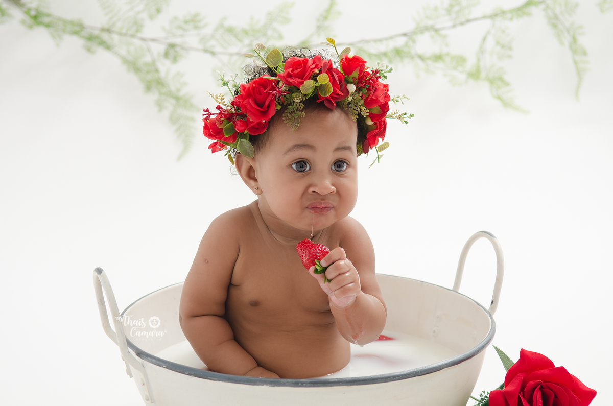ensaio menina, banho de leite, acompanhamento trimestral, acompanhamento mensal, foto mensal, book mensal, book infantil, ensaio frutinhas menino, ensaio frutinhas, book frutinhas, baby milkbath, banho de leite infantil, estúdio em campo grande rj
