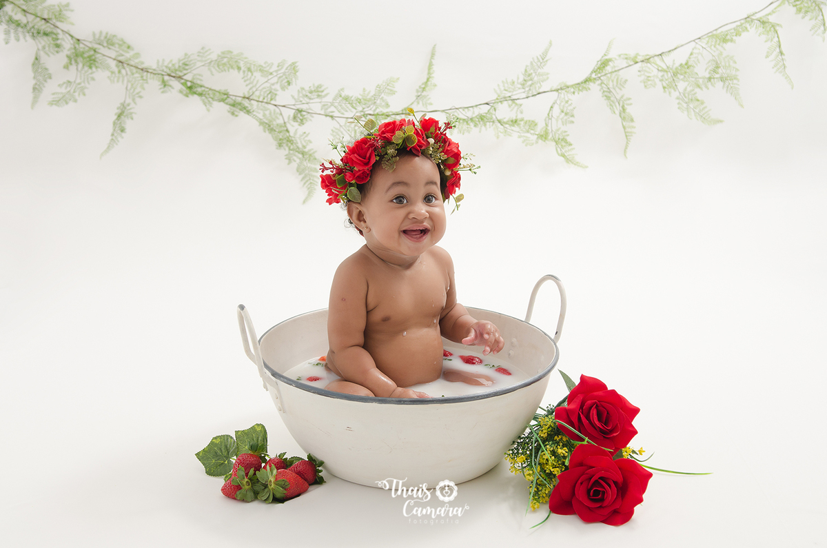 ensaio menina, banho de leite, acompanhamento trimestral, acompanhamento mensal, foto mensal, book mensal, book infantil, ensaio frutinhas menino, ensaio frutinhas, book frutinhas, baby milkbath, banho de leite infantil, estúdio em campo grande rj