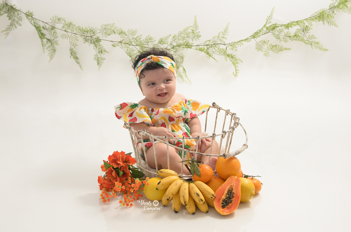 ensaio menina, banho de leite, acompanhamento trimestral, acompanhamento mensal, foto mensal, book mensal, book infantil, ensaio frutinhas menino, ensaio frutinhas, book frutinhas, baby milkbath, banho de leite infantil, estúdio em campo grande rj