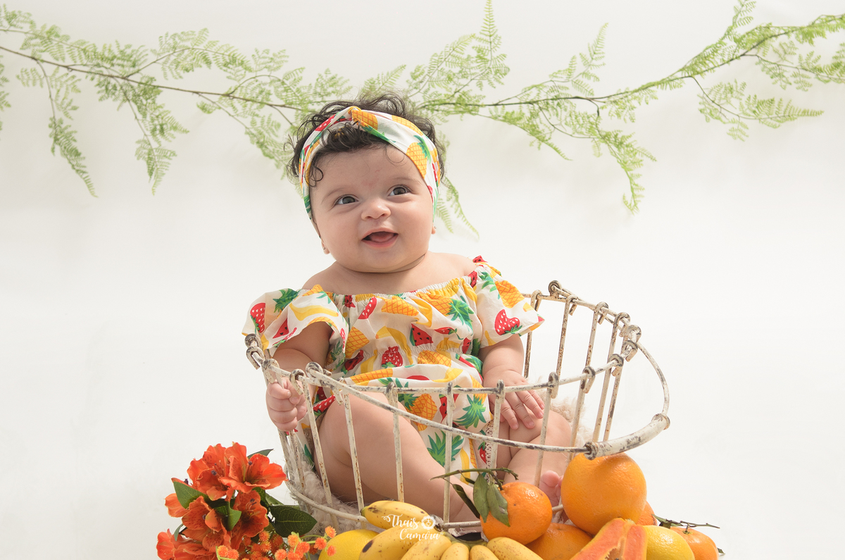 ensaio menina, banho de leite, acompanhamento trimestral, acompanhamento mensal, foto mensal, book mensal, book infantil, ensaio frutinhas menino, ensaio frutinhas, book frutinhas, baby milkbath, banho de leite infantil, estúdio em campo grande rj