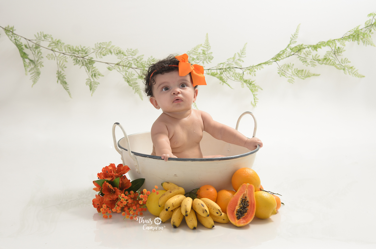 ensaio menina, banho de leite, acompanhamento trimestral, acompanhamento mensal, foto mensal, book mensal, book infantil, ensaio frutinhas menino, ensaio frutinhas, book frutinhas, baby milkbath, banho de leite infantil, estúdio em campo grande rj