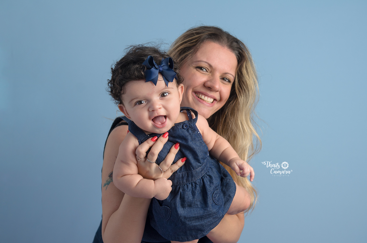 ensaio familia em estúdio, ensaio pais, sessão familia, fotos de família, pose ensaio familia, ensaio em estudio, studio campo grande rj, thais camara fotografia