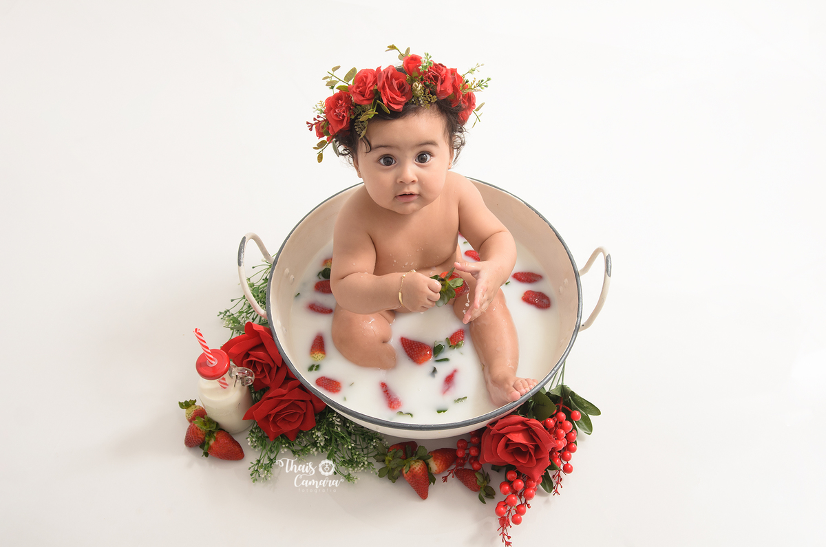 ensaio menina, banho de leite, acompanhamento trimestral, acompanhamento mensal, foto mensal, book mensal, book infantil, ensaio frutinhas menino, ensaio frutinhas, book frutinhas, baby milkbath, banho de leite infantil, estúdio em campo grande rj