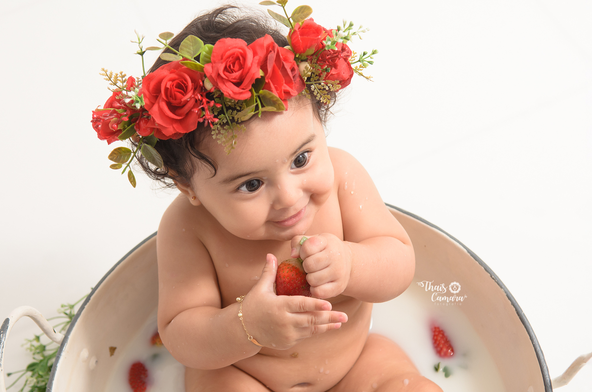 ensaio menina, banho de leite, acompanhamento trimestral, acompanhamento mensal, foto mensal, book mensal, book infantil, ensaio frutinhas menino, ensaio frutinhas, book frutinhas, baby milkbath, banho de leite infantil, estúdio em campo grande rj