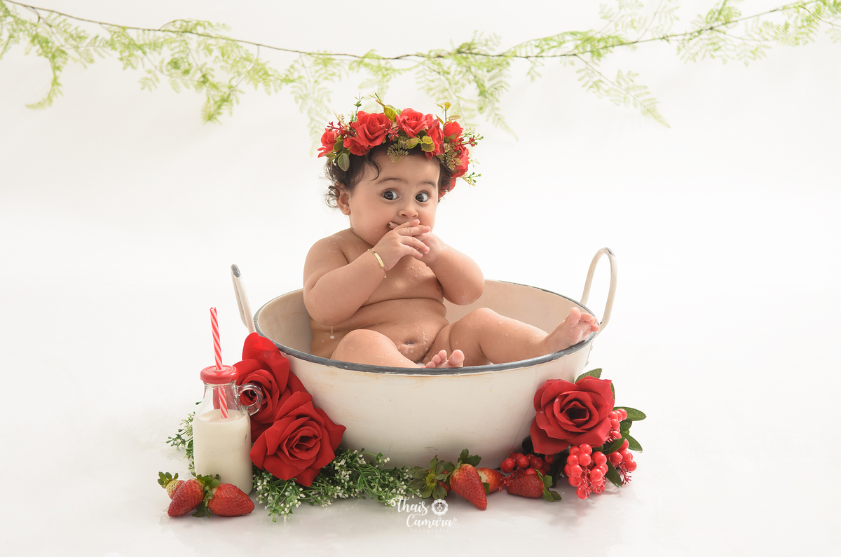 ensaio menina, banho de leite, acompanhamento trimestral, acompanhamento mensal, foto mensal, book mensal, book infantil, ensaio frutinhas menino, ensaio frutinhas, book frutinhas, baby milkbath, banho de leite infantil, estúdio em campo grande rj