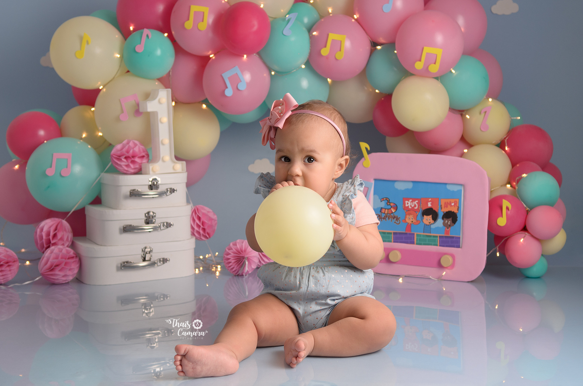 cake smash 3 palavrinhas, smash the cake, 3 palavrinhas menina, gospel cake smash, ensaio de 1 ano, ensaio com bolo, decor festa 3 palavrinhas rosa, decoração rosa, studio infantil rj