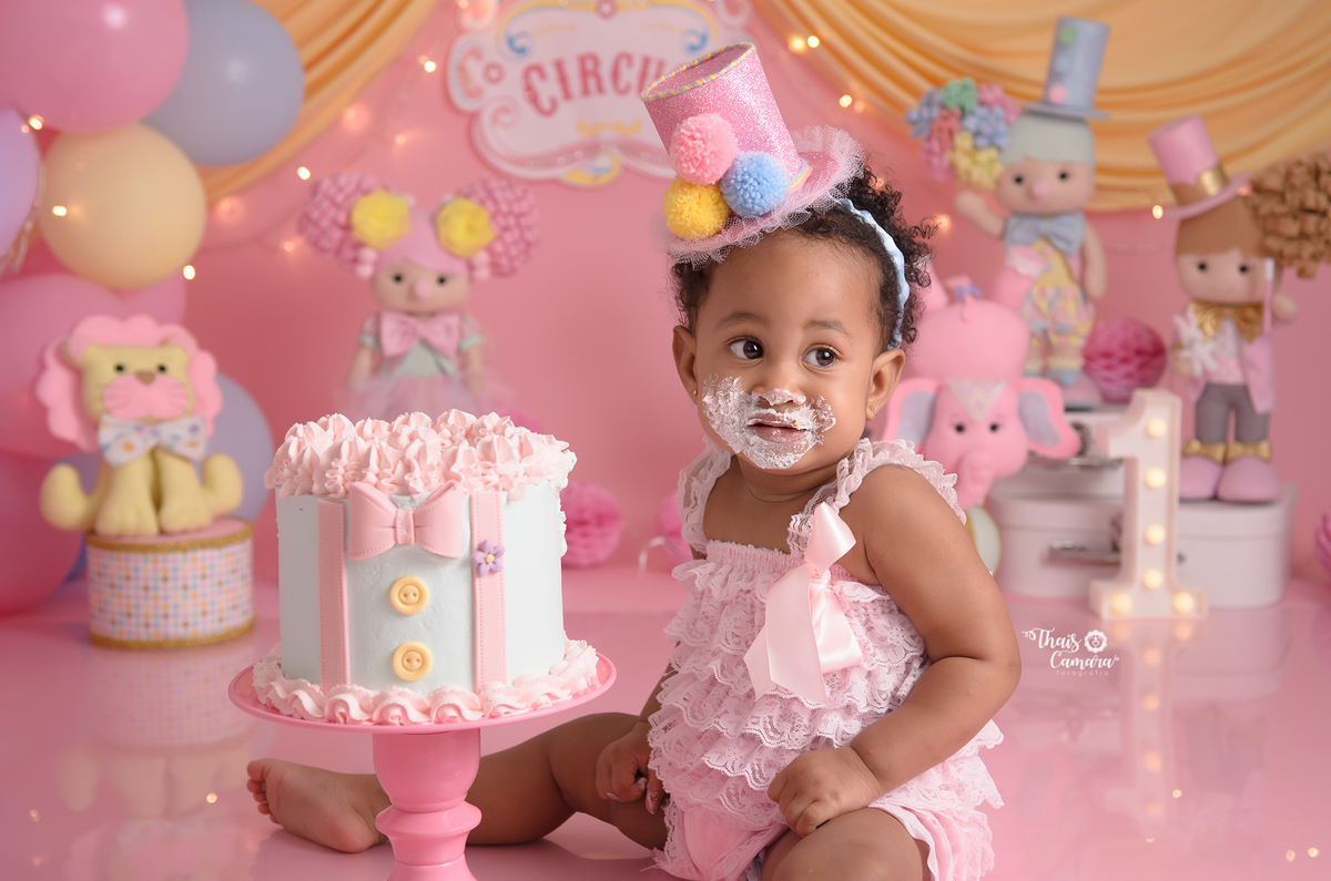 cake smash circo rosa, smash the cake, Circo menina, Pink carnivale cake smash, ensaio de 1 ano, Pink Circus, ensaio com bolo, decor festa Circo Rosa, studio infantil rj, smash the cake Campo Grande RJ