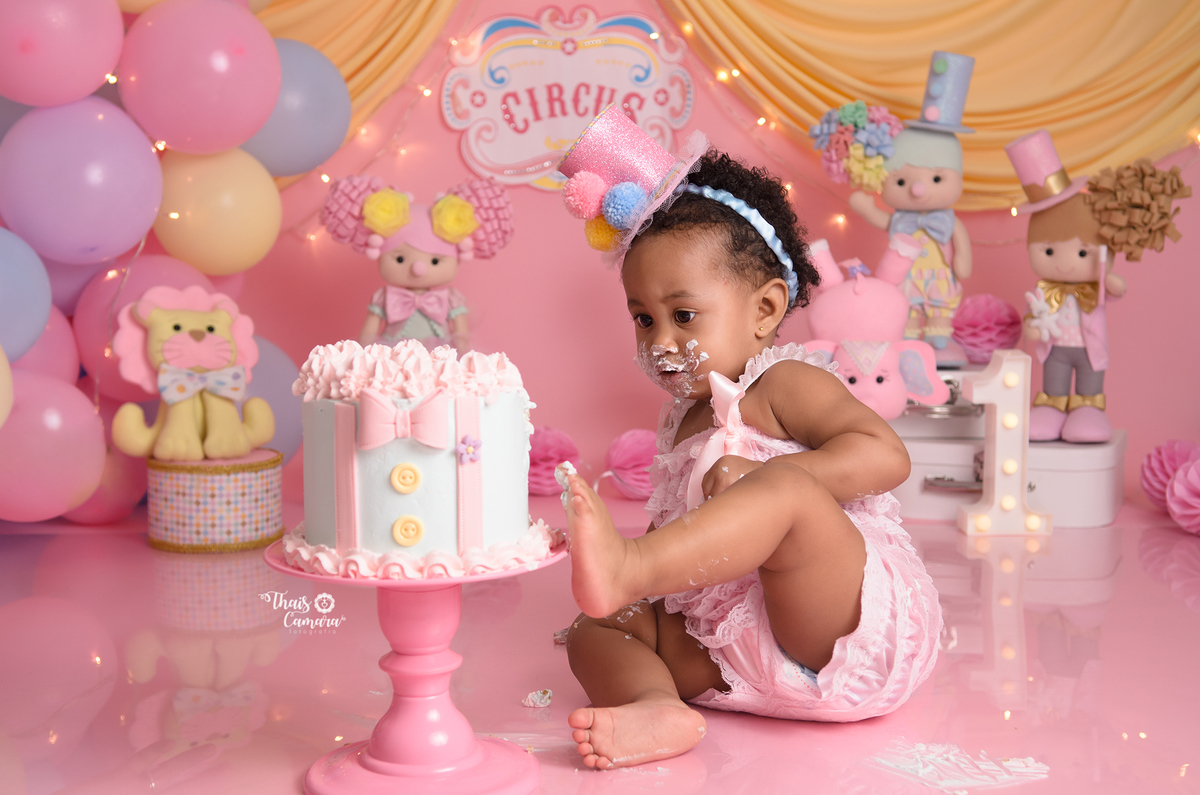 cake smash circo rosa, smash the cake, Circo menina, Pink carnivale cake smash, ensaio de 1 ano, Pink Circus, ensaio com bolo, decor festa Circo Rosa, studio infantil rj, smash the cake Campo Grande RJ