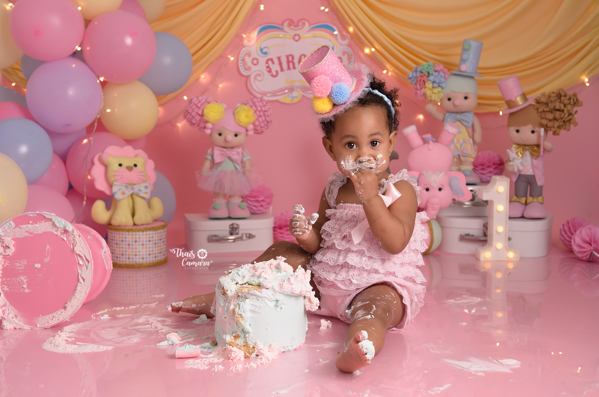 cake smash circo rosa, smash the cake, Circo menina, Pink carnivale cake smash, ensaio de 1 ano, Pink Circus, ensaio com bolo, decor festa Circo Rosa, studio infantil rj, smash the cake Campo Grande RJ